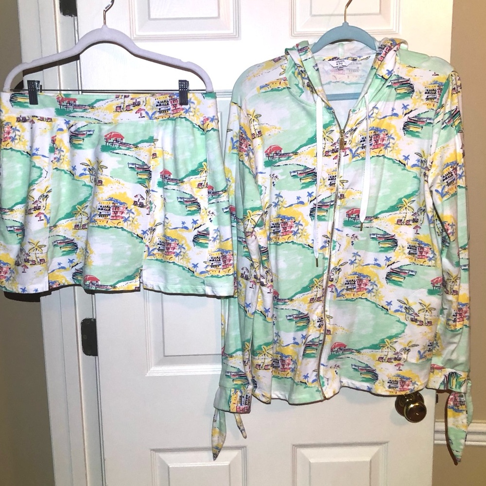 2-Piece Crown & Ivy Beach Print Skirt & Zip Front Jacket Set.  L/XL
